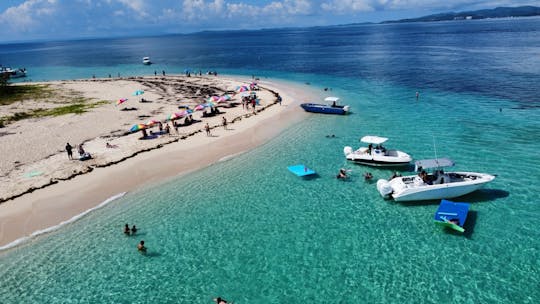 Snorkeling & Boat Experience with Lunch and Drinks!