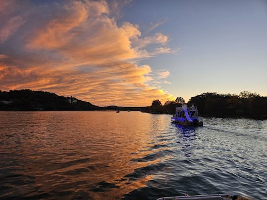 Par personne - Excursion en bateau au coucher du soleil sur le lac Austin