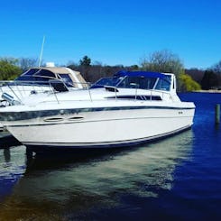 Cruzeiro de luxo Riverwalk em Chicago a bordo do SeaRay 390 Express Cruiser