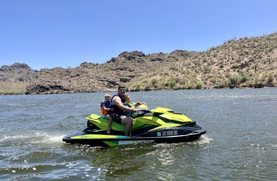 2 SeaDoo JetSkiのデイリーレンタル（今週末空き状況）