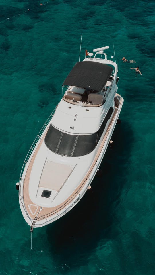 Luxury Motor Yacht in Alanya for 12 guests