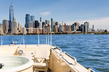 39-foot Holiday Mansion, Complete with a Hot tub, on the Hudson