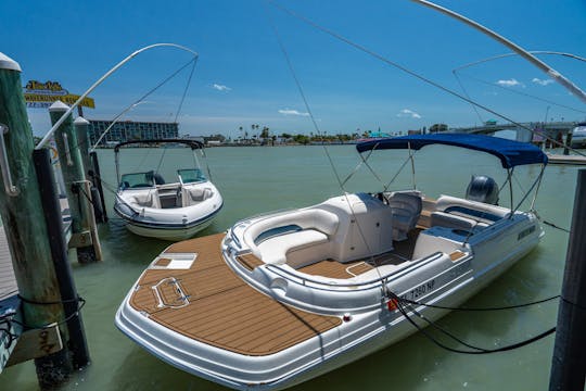 24' Hurricane/Deck Boat/12 Passenger/150 Yamaha