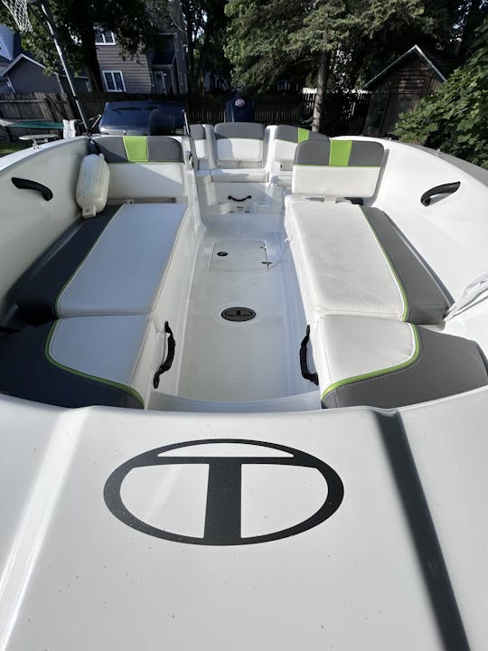 Super Fun Like New 2022 Tahoe T-18 Sport Boat (2 Tubes / Ski's Onboard).