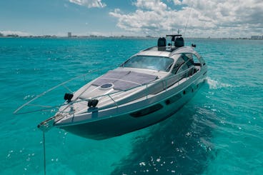 55ft Sea Ray Sundancer Motor Yacht in Cancún - up to 17 people capacity