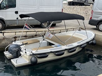 O melhor barco de luxo privado com terraço sem capitão - sem licença