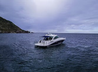 Luxury Sundancer 48ft Yacht for Mazatlan Charter