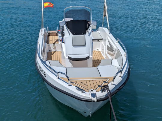 Rent boat B580 'Nica' (6p) without licence in Palma, Spain