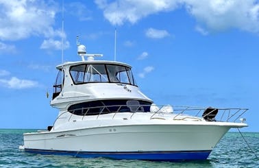 Beautiful 45' Silverton Motor Yacht in Destin, FL