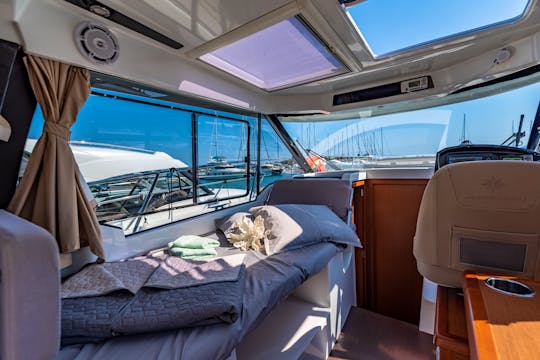Jeanneau Merry fisher 895 for Luxury Vacation