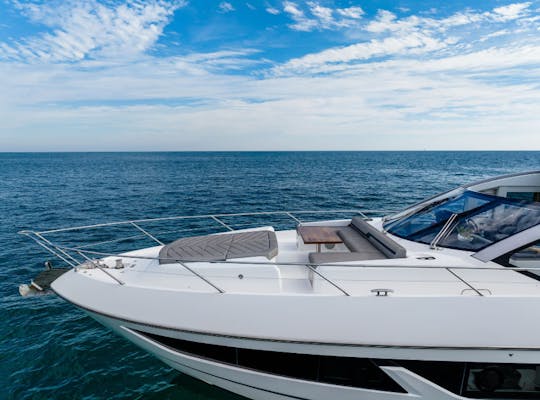 Yacht Sunseeker 74 pieds | 13 invités | 1300 $/heure