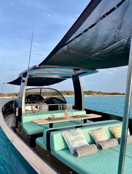 Aluguel de iates a motor Alen “Anka” de 42 pés em Eivissa, Illes Balears - Elegante e estiloso