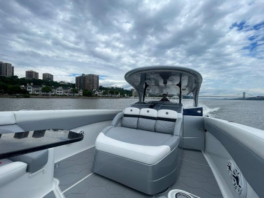 2021 Fantástica lancha de 4 motores, 1400 cv, MYSTIC, pronta com Bimini