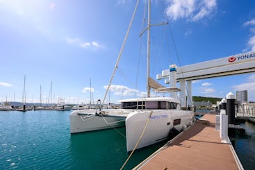 Croisière d'une demi-journée à Okinawa sur une location de catamaran de luxe !