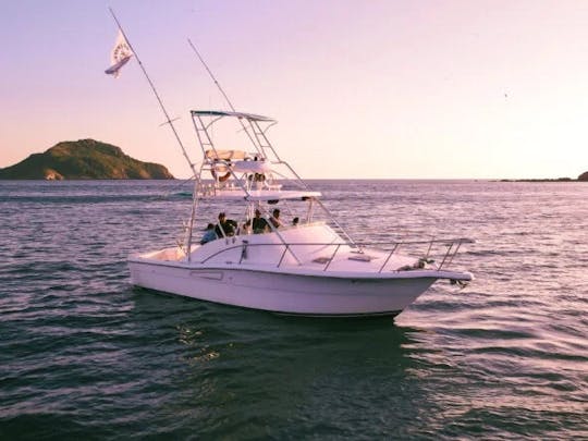 Iate de pesca esportiva Luhrs de 34 pés para até 10 pessoas em Mazatlan