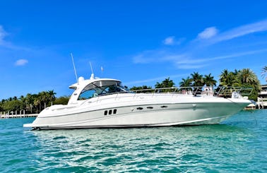 52' Sea Ray Yacht Charter for 12 people in Cancún, Quintana Roo