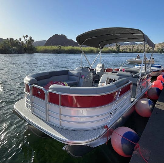 Plateau de luxe Berkshire de 23 pieds 2021 à louer dans la ville de Lake Havasu en Arizona