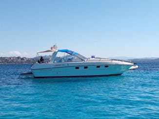 Barco exclusivo de 40 pés com capitão - Arquipélago de La Maddalena