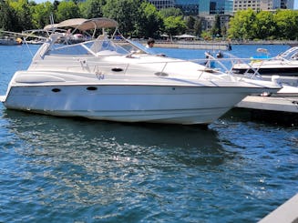 Barco Regal Cruiser de 30 pés. Cabine completa, grande deck de natação em Lake WA e Lake Union 