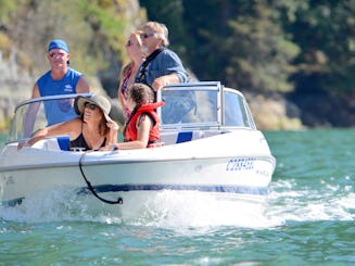 Barco con cubierta Maxum de 20 pies para Deep Cove, North Vancouver