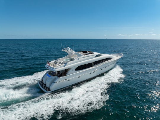 ¡Power Mega Yacht 94 Lazzarra Tranquility en el agua! 