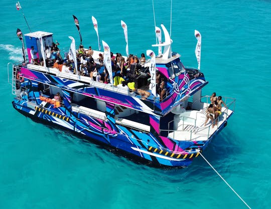 Double decker Catamaran for 130 passengers in Cancun