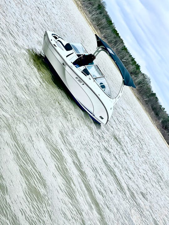 Captain Included! 24' 2019 Yamaha 242 Limited S