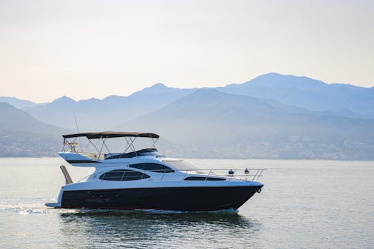 YALUSA | Luxury Azimut 46 ft Yacht for Exclusivity at se. 