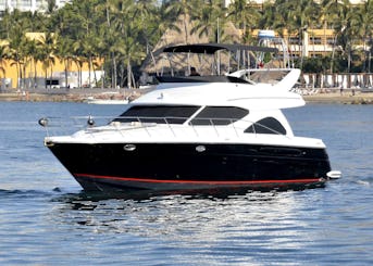 46Ft Beautiful Maxum Yacht Ready for your party 