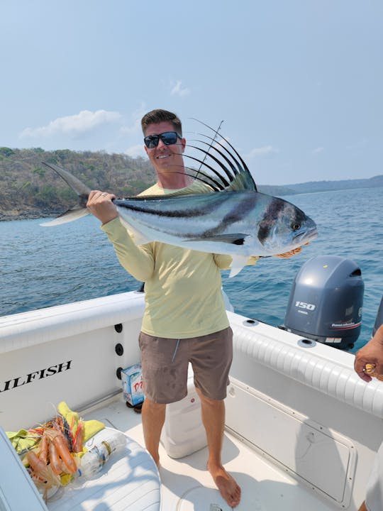 Center Console fishing charter in Guanacaste Province