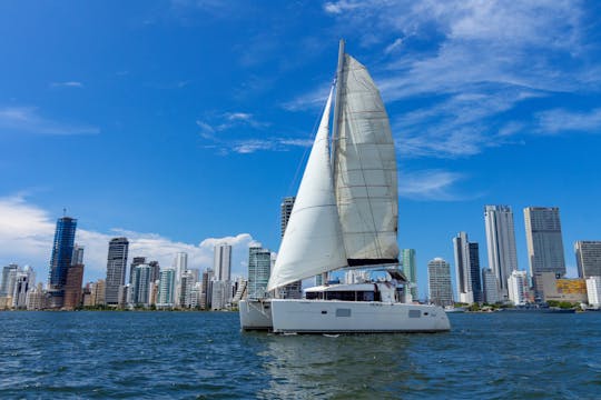 Alquile un catamarán a vela Lagoon 40 en Cartagena, Colombia