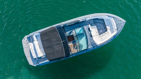 Aluguer de iates esportivos de luxo de 35 pés em Avalon, Catalina
