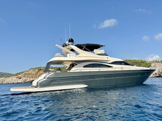 Astondoa 80 : un chef-d'œuvre de la construction de yachts espagnols à louer à Ibiza