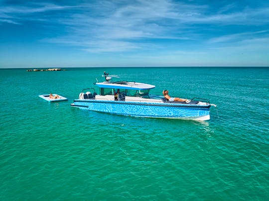 LUXURY POWER BOAT..CAN FIT LARGE GROUPS...DOLPHIN TOUR!!!!!