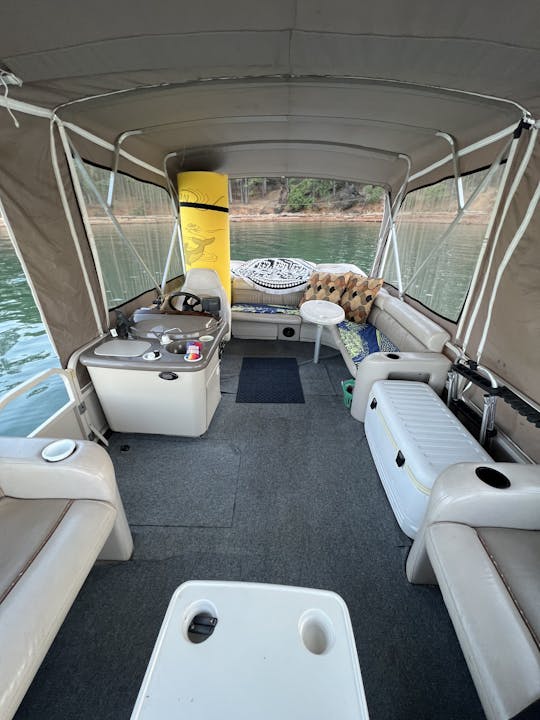 Crestliner Pontoon Boat Shasta Lake 