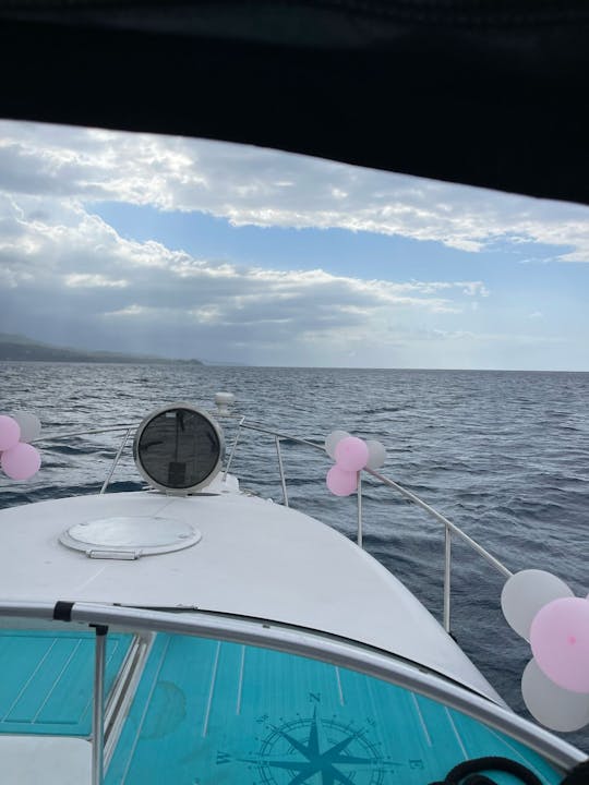The best private boat cruise in Montego Bay, pay for 3 hours and get a FREE HOUR