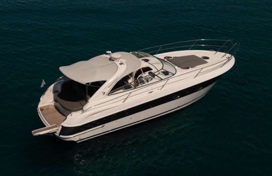 Persiga o horizonte com estilo a bordo do Bavaria 37!