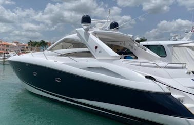 Visit Saona or Catalina island in our 55ft Sunseeker