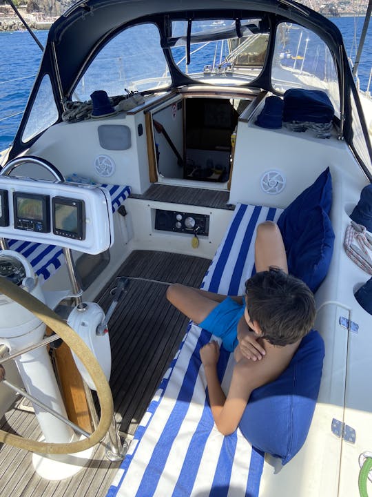 Aluguer privado de iate à vela de luxo na Ilha da Madeira