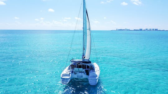 LUXURY LAGOON 40FT CATAMARAN ⛵️ SAILING TO ISLA MUJERES 🏝️