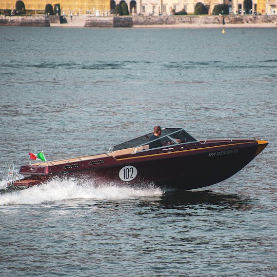 Mostes Venere Boat Elegant and a Rent in Como with charter 