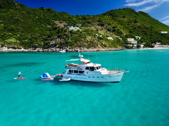 Spacious 55ft Motor Yacht perfect to discover Anguilla with your family 
