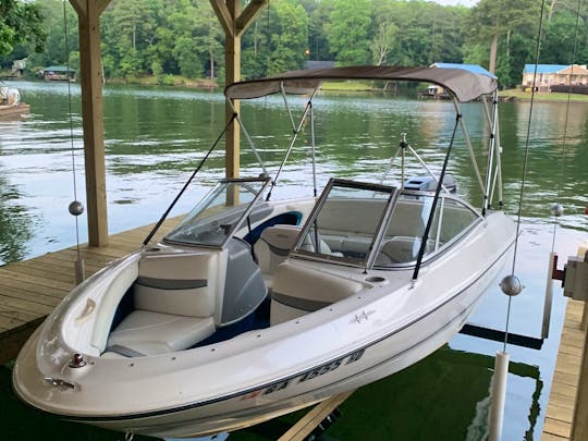 16 ft Bayliner Bowrider perfect family of 5 or less