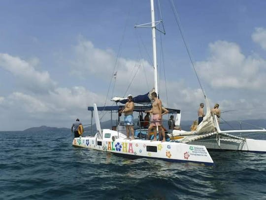 Croisière d'une journée pouvant accueillir jusqu'à 8 personnes à Koh Samui, en Thaïlande.