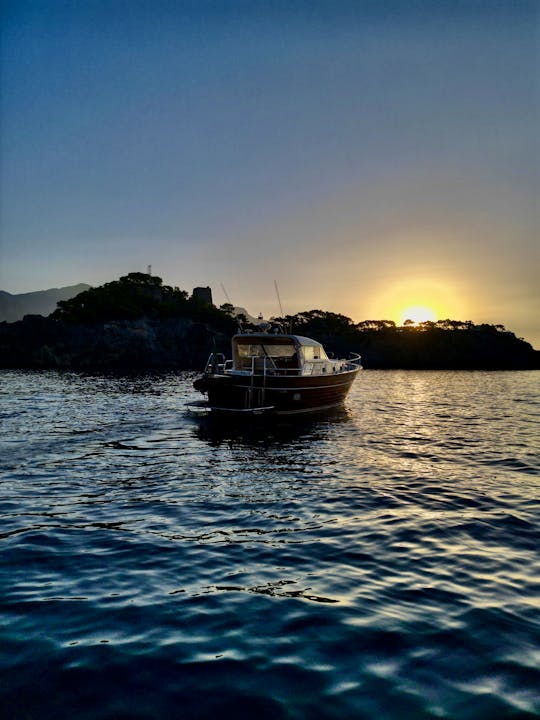 Sunset cruise along the Amalfi Coast on a classic boat!