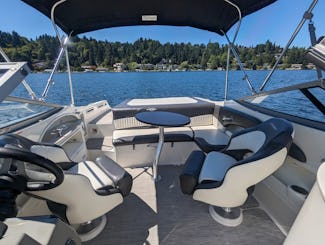  215LR Stingray ~ Baño, tubo interior en el lago Washington