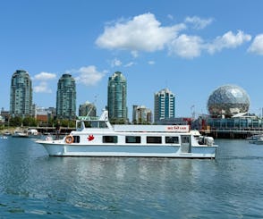 Catamarán de dos pisos para 40 pasajeros en el centro de Vancouver