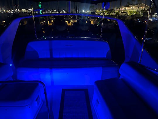 ****38 FT LUXURY MOTOR YACHT READY FOR ALL YOUR OCCASIONS****