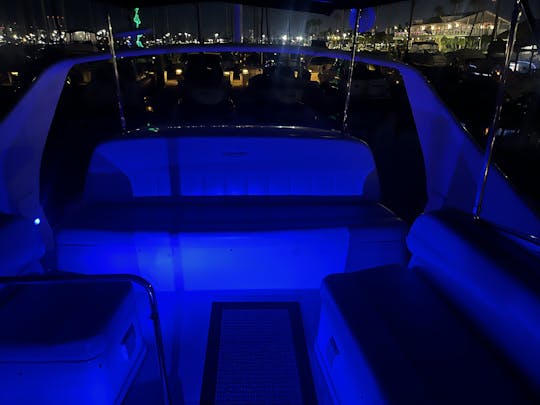 ****38 FT LUXURY MOTOR YACHT READY FOR ALL YOUR OCCASIONS****