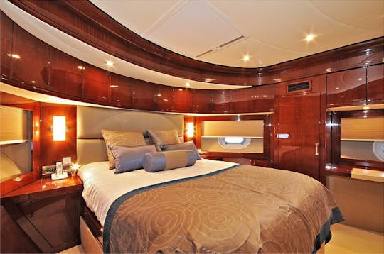 Super Yacht De Birs 85 Megayate